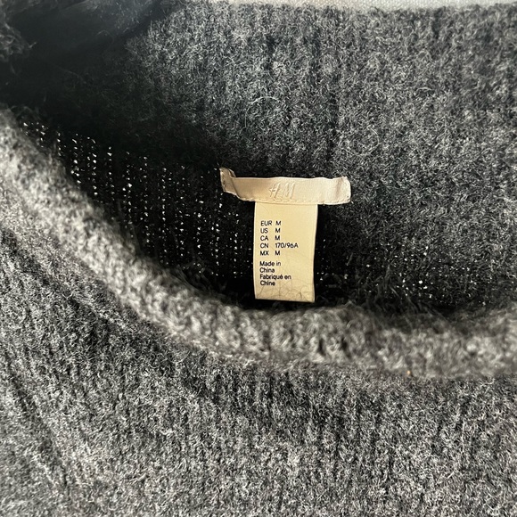 H&M Oversized Wool Blend Mock Turtleneck Sweater in Gray - Picture 3 of 6